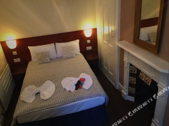 Фото Charlotte Guest House