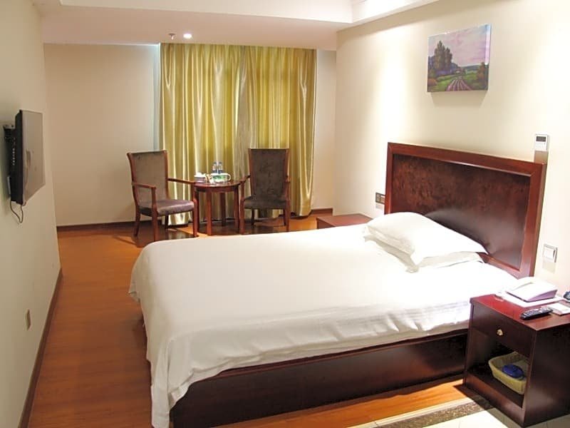 Фото GreenTree Inn Shantou Jinhu Road Business Hotel