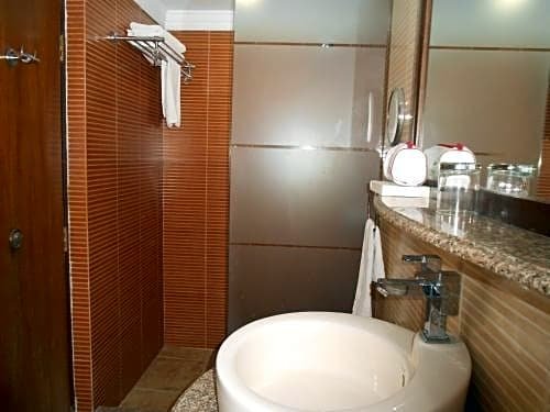 Фото Lytton Hotel