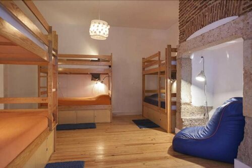 Гостиница Living Lounge Hostel в Лиссабоне