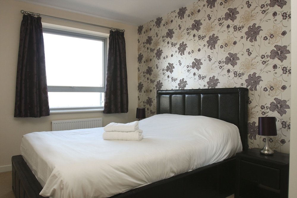 Фото 2 Bed Modern Apartment-Wilmington Close