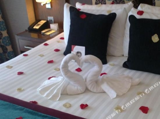 Фото Crowne Plaza London - Gatwick Airport