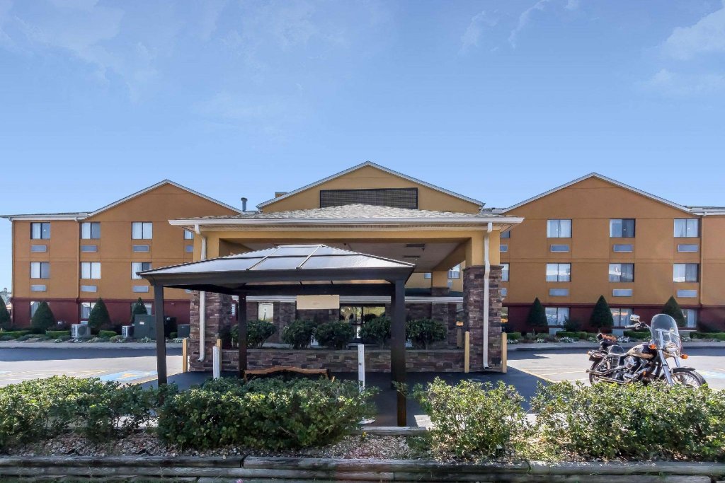 Фото Comfort Inn Nashville West