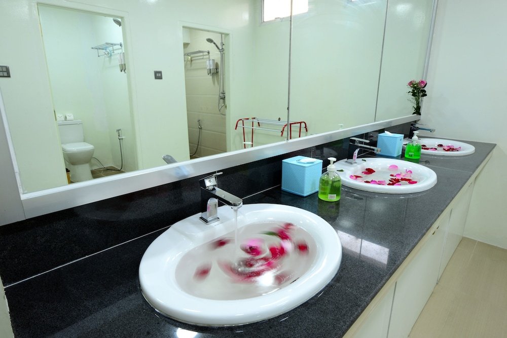 Фото Backpacker Hostel - Adults Only