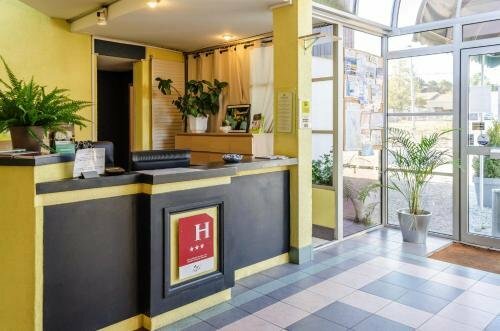 Гостиница Hôtel Le Pont-Bernet