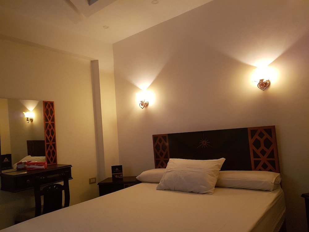 Фото Sahara Pyramids Inn