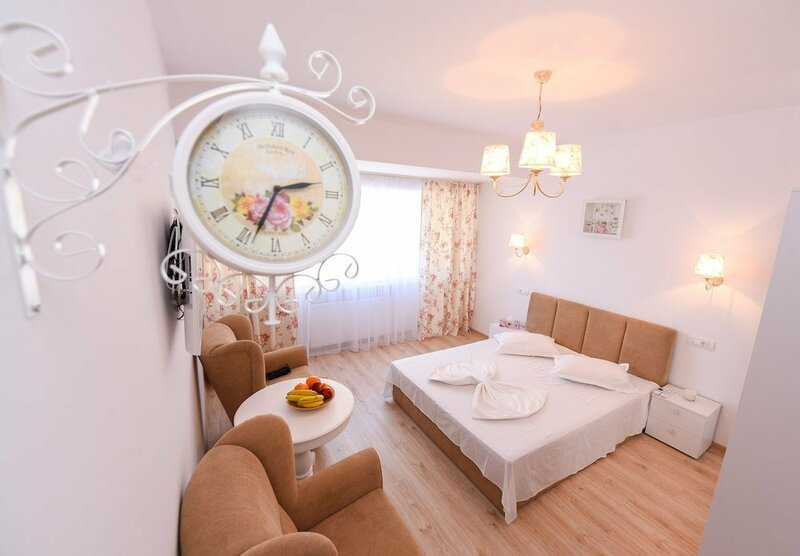 Гостиница Tres Chic Studio - Victoria Avenue в Бухаресте