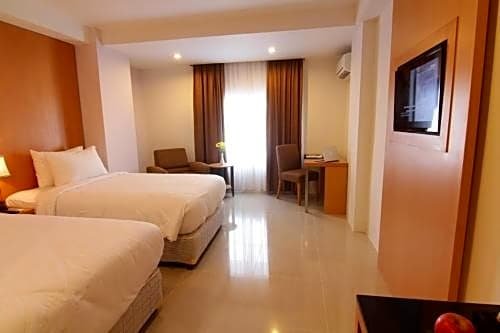 Фото Grand Asia Hotel