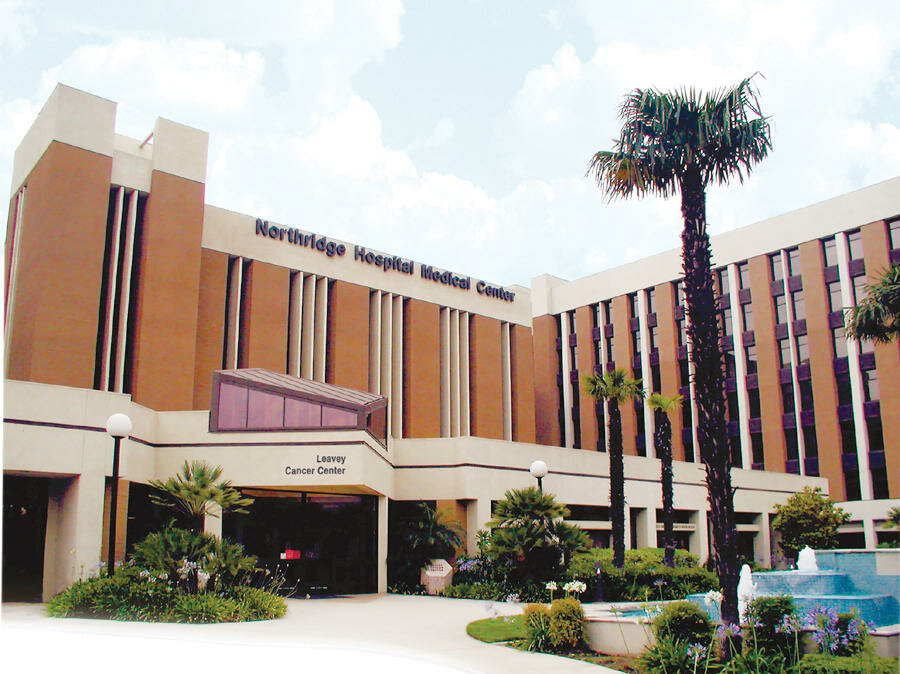 Medical center, clinic Cancer Center - Northridge Hospital Medical Center - Northridge, Los Angeles, photo