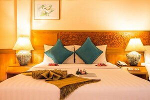 The Fair House Beach Resort & Hotel (Kamala, 118/17), hotel