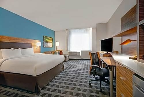 Гостиница TownePlace Suites by Marriott Potomac Mills Woodbridge в Вудбридже