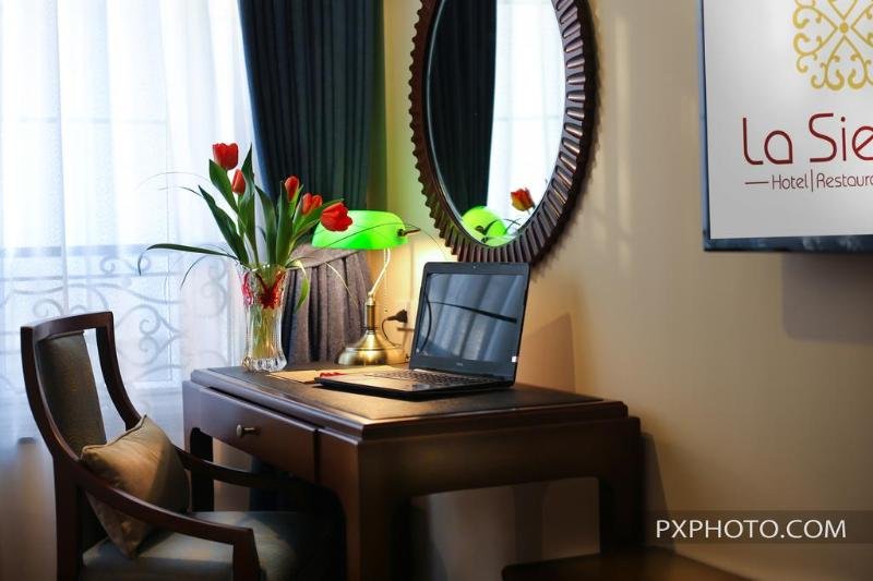 Фото Bespoke Trendy Hotel Hanoi