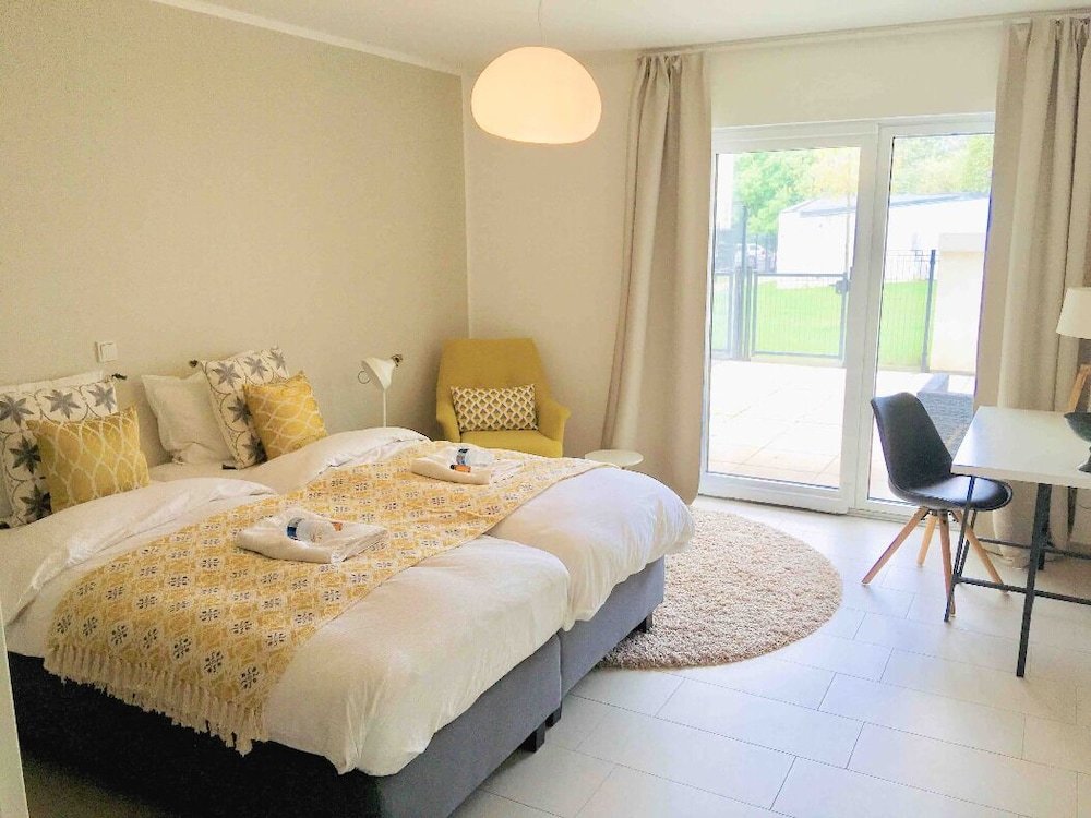 Фото Large Flat In The Heart Of The City Center - Parking