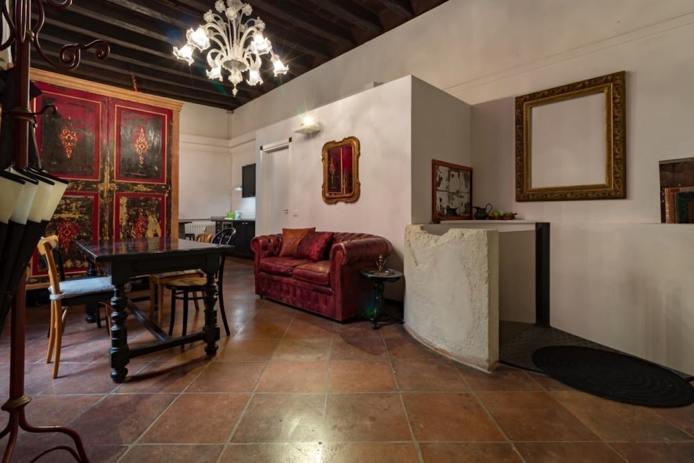 Фото HouSmart Castiglione 18