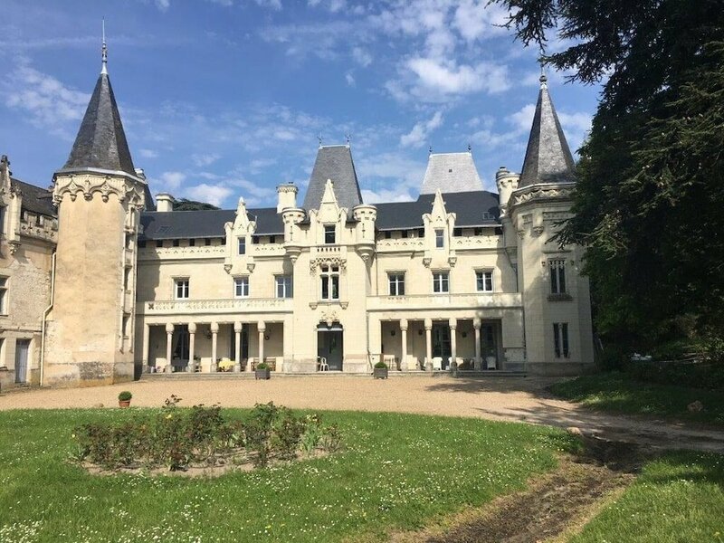 Жильё посуточно Château de Salvert