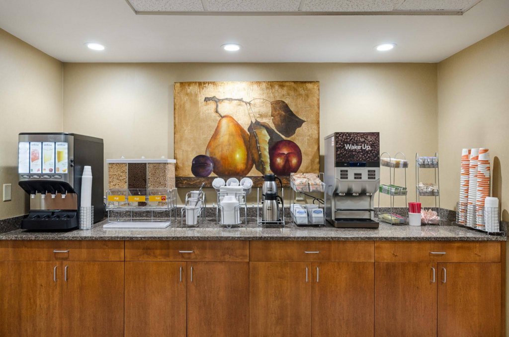 Фото Comfort Suites Wytheville