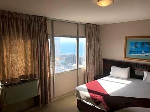 Гостиница Coastlands Durban Self Catering Holiday Apartments Durban Cbd в Дурбане