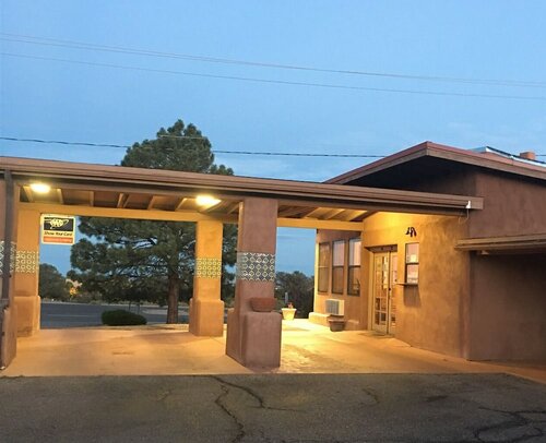 Гостиница Pecos Trail Inn в Санта-Фе