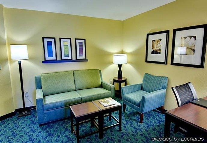 Фото SpringHill Suites by Marriott Corona Riverside