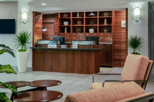 Гостиница Four Points by Sheraton Fort Lauderdale Airport - Dania Beach в Дания Бич