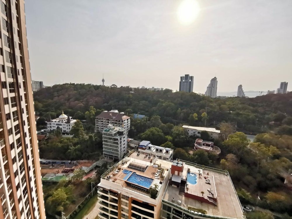 Фото Unixx Pattaya Private Residence and Resort