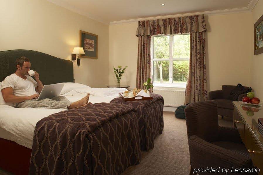 Фото The Charlecote Pheasant Hotel