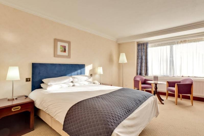 Фото Best Western Plough & Harrow Hotel
