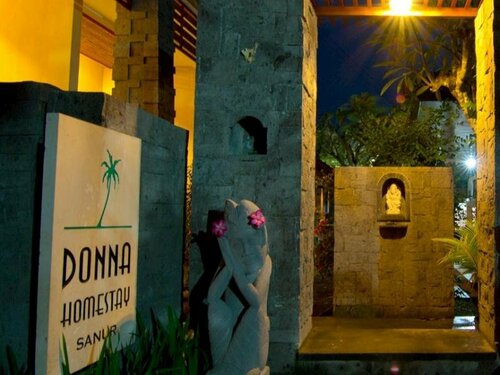 Гостиница Donna Homestay в Денпасаре