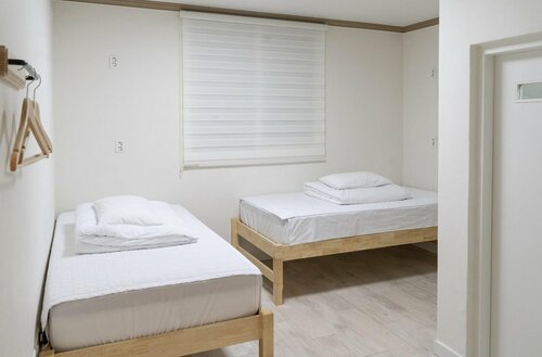 Гостиница Hwarang Guesthouse в Кенджу
