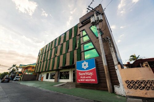 Гостиница SureStay Plus Hotel by Best Western Ac Luxe Angeles City в Провинции Пампанга