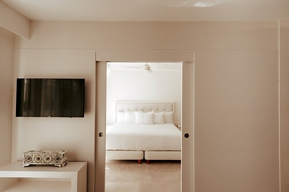 Фото Antera Hotel & Residences