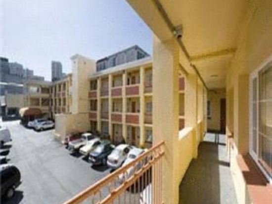 Фото Civic Center Inn