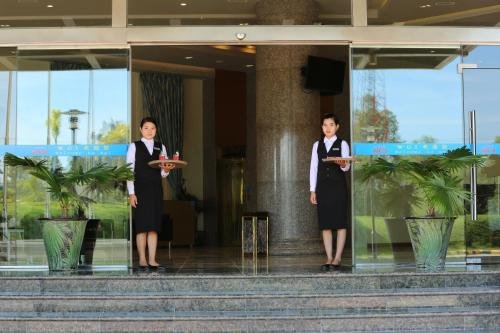Фото Vegas Hotel - Nay Pyi Taw