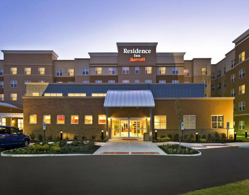 Гостиница Residence Inn Newport News Airport в Ньюпорт Ньюс