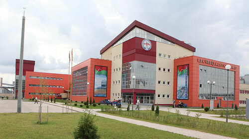 Жас жігіттермен жетілген лесбиянкалардың фотосуреттері