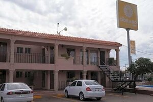 Гостиница El Dorado Inn Delicias в Делисьясе
