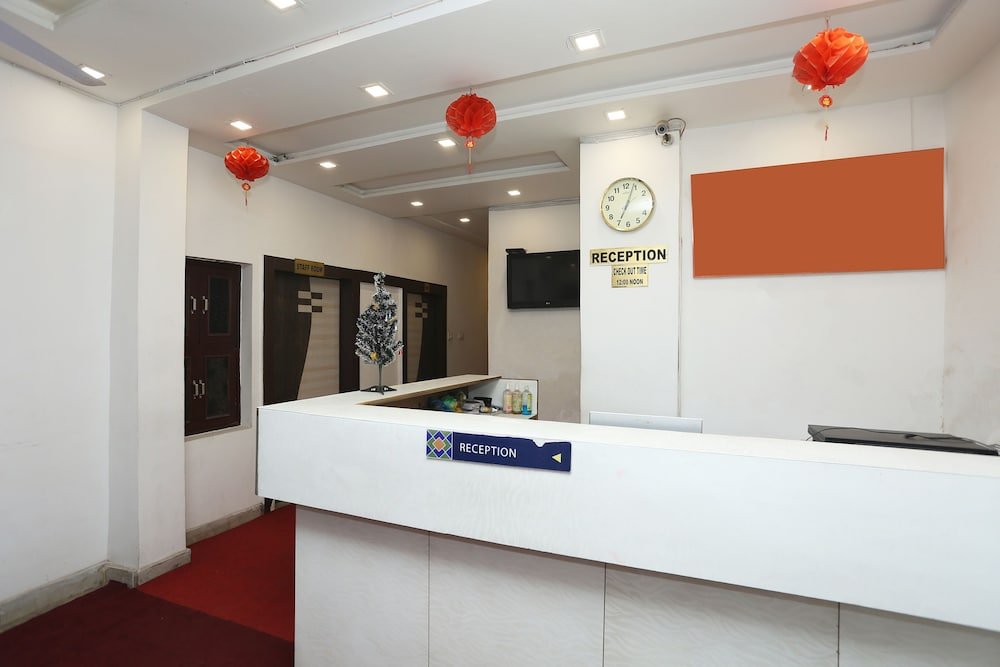 Фото Oyo 26771 Hotel Lotus Inn