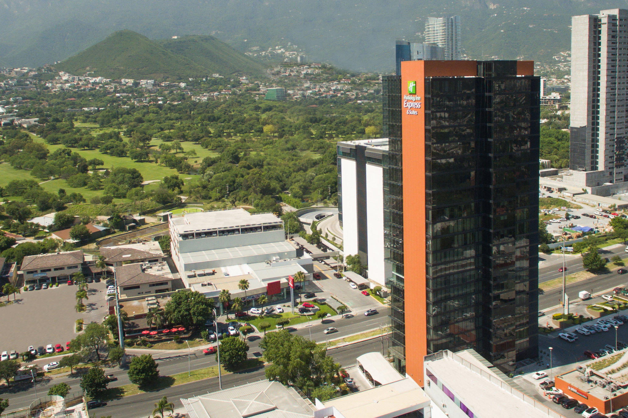 Фото Holiday Inn Express & Suites Monterrey Valle, an Ihg Hotel