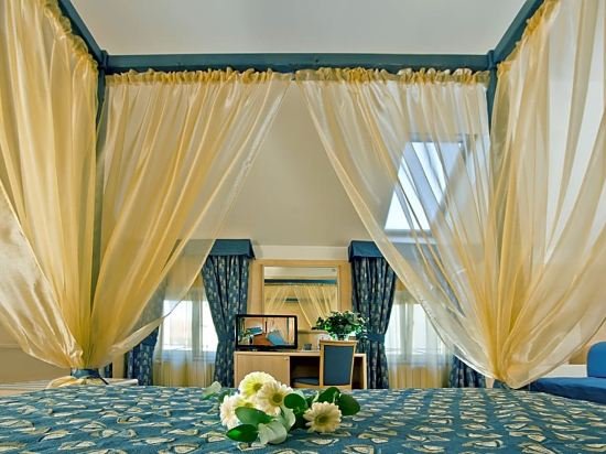 Фото Caesar Prague