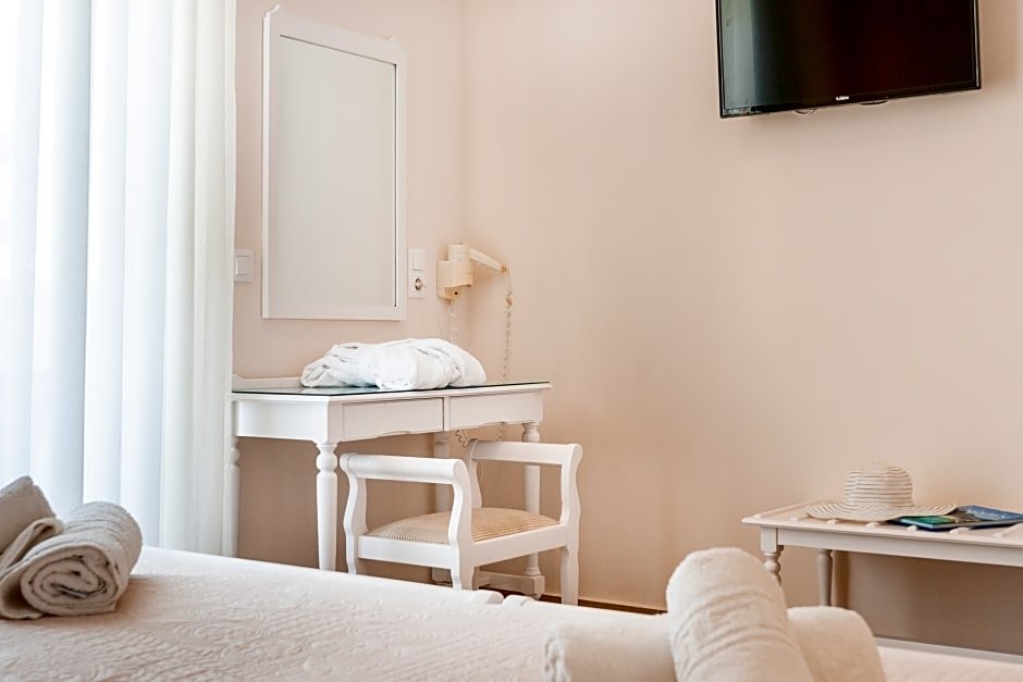 Фото Thalassi Hotel