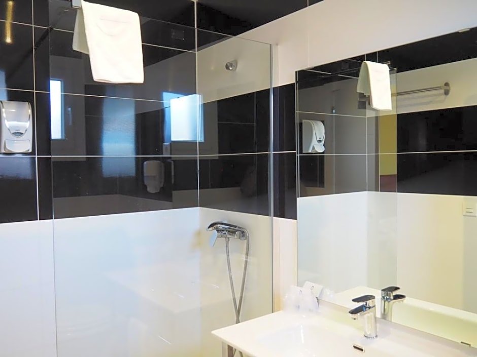 Фото Hotel Humanes