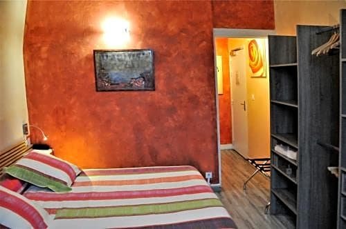 Фото Hôtel Saint Jean