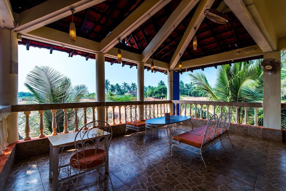 Фото Hotel The V Beach Villa