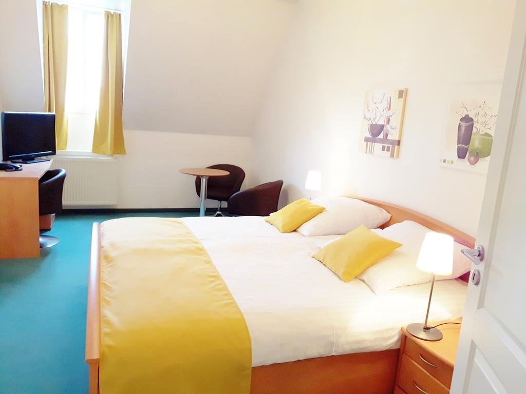 Фото Hotel Restaurant Erbprinz Walldorf