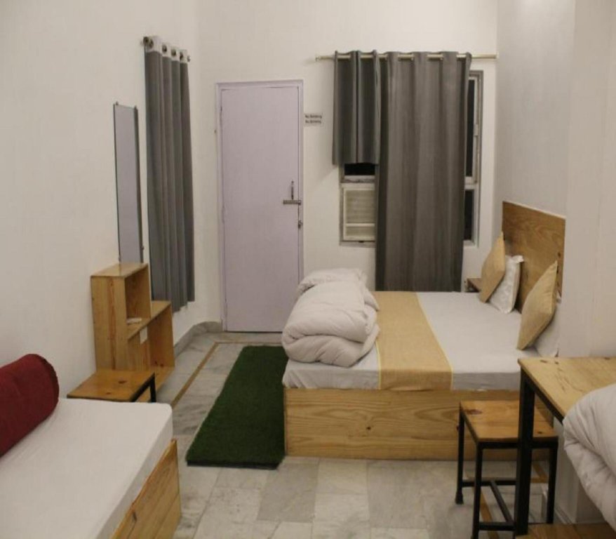 Фото Hotel Ishan A Riverside Retreat