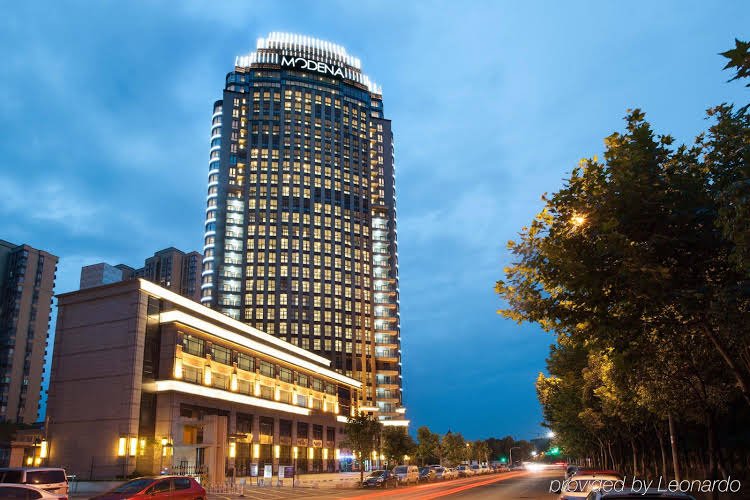 Фото отеля 1