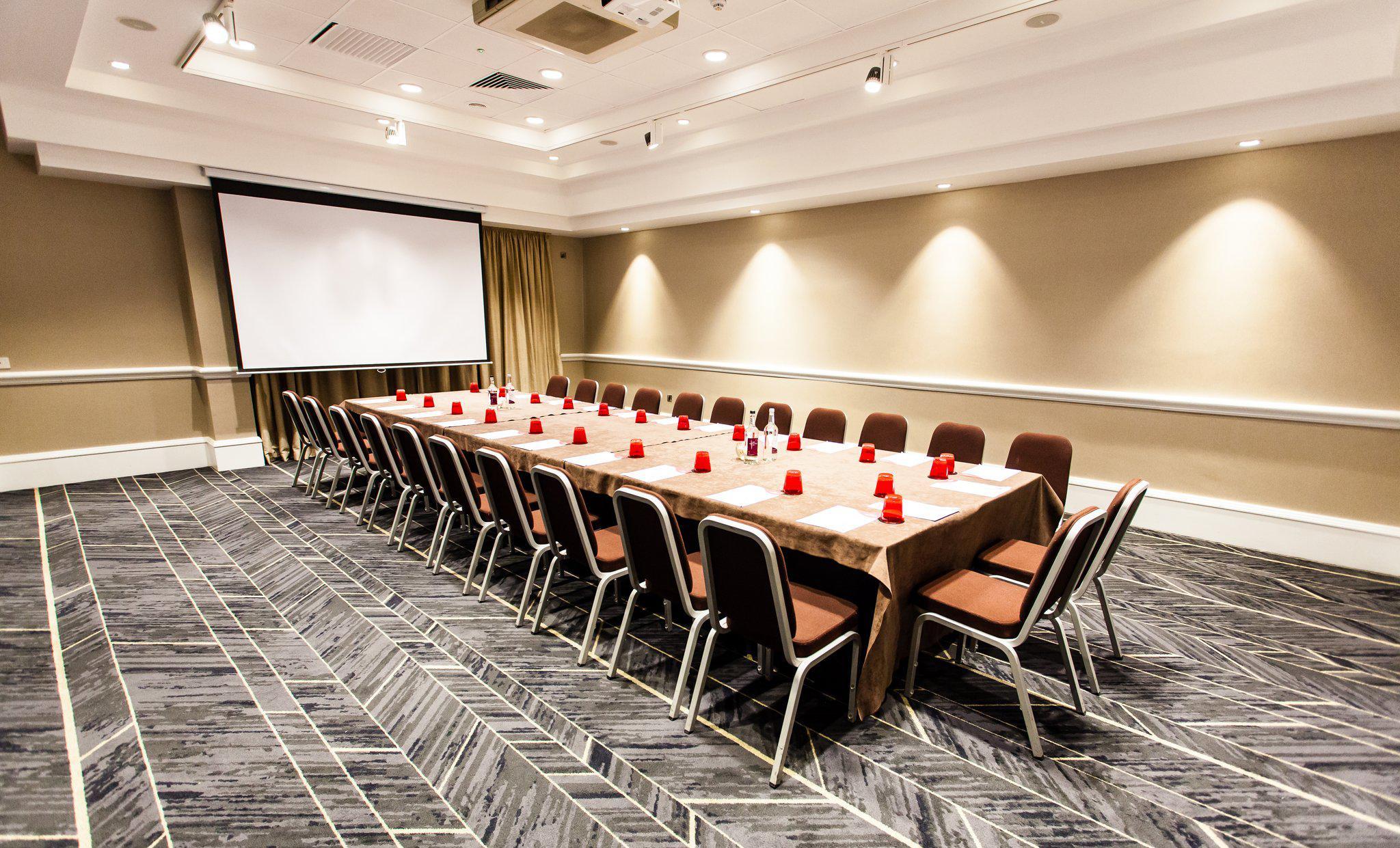 Фото Crowne Plaza Leeds, an Ihg Hotel