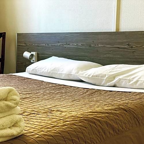 Фото Hotel Le Midi Clermont-Cournon