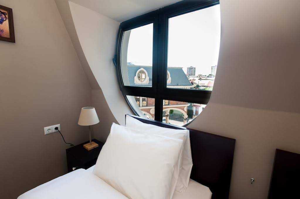 Фото Piazza Four Colours