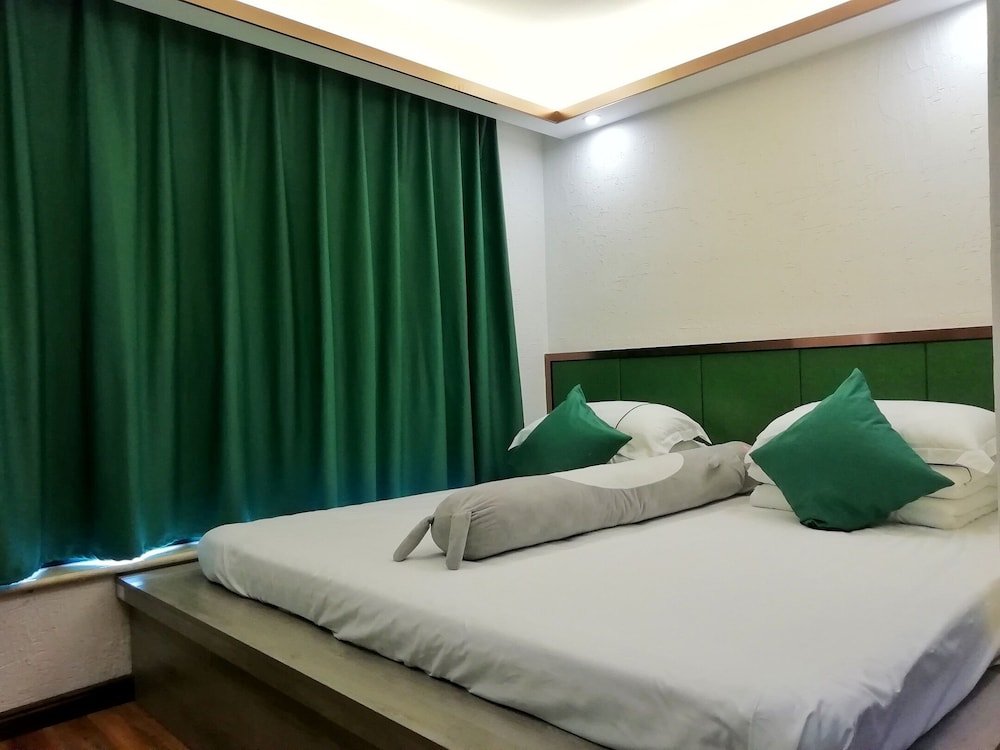 Фото GreenTree Inn Baoji Fengxiang Donghu Business Hotel